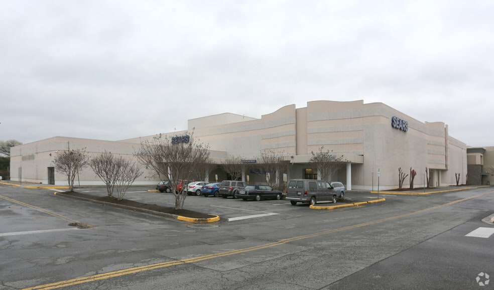 4802 Valley View Blvd NW, Roanoke, VA for lease - Building Photo - Image 1 of 1