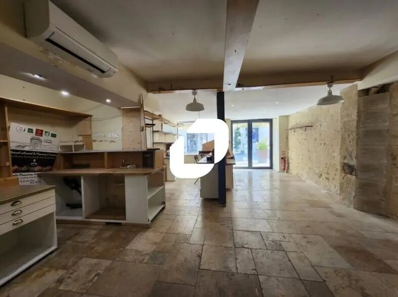 Retail in Montpellier for sale - Interior Photo - Image 1 of 10