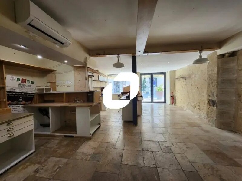 Vente Commerce 180 m² - Photo 1