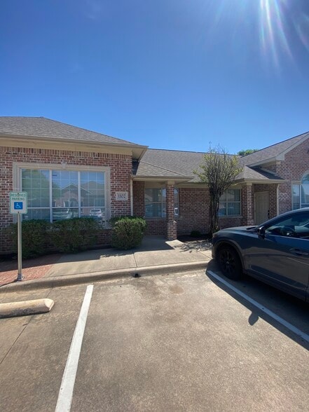 2840 Keller Springs Rd, Carrollton, TX for sale - Primary Photo - Image 1 of 11
