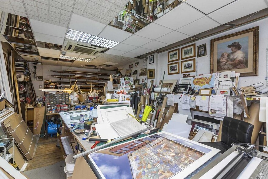 70 Tower Bridge Rd, London for sale - Building Photo - Image 3 of 51