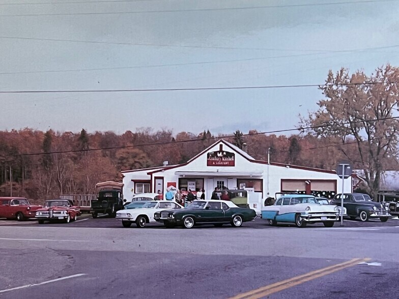 1957 State Route 162, Sprakers, NY for sale - Building Photo - Image 1 of 1