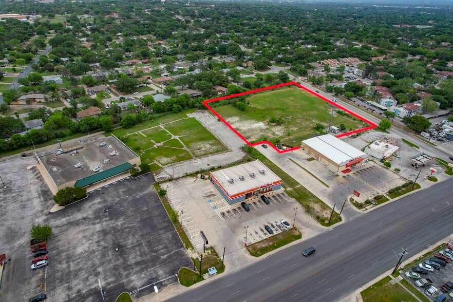 1920 Bandera Rd, San Antonio, TX for sale - Primary Photo - Image 2 of 28