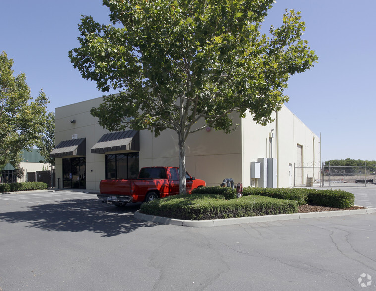 4 Wayne Ct, Sacramento, CA for lease - Building Photo - Image 3 of 3