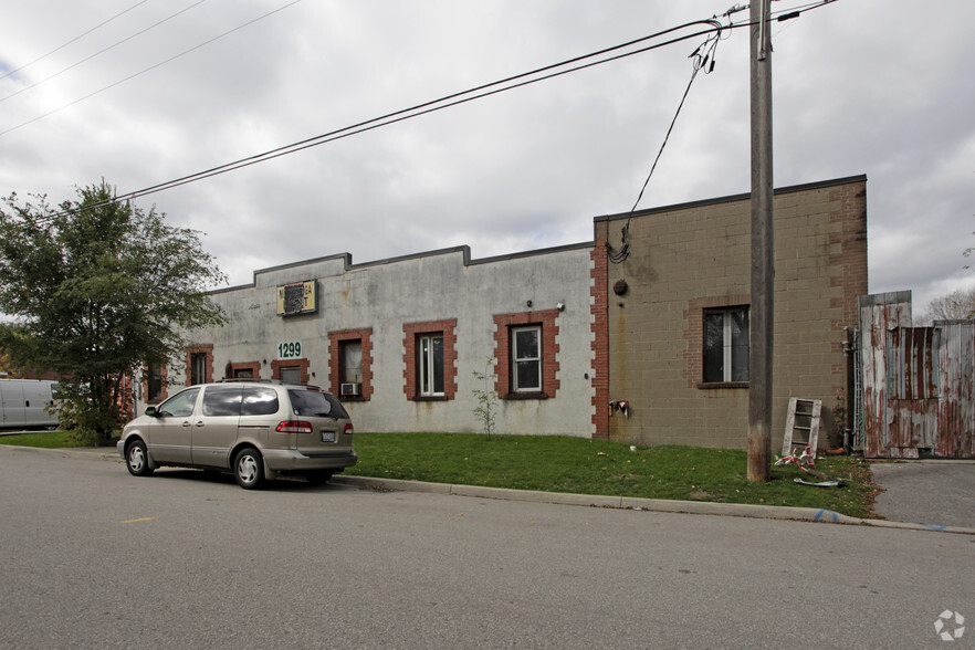 1299 St. Mary's Ave, Mississauga, ON for lease - Primary Photo - Image 1 of 2