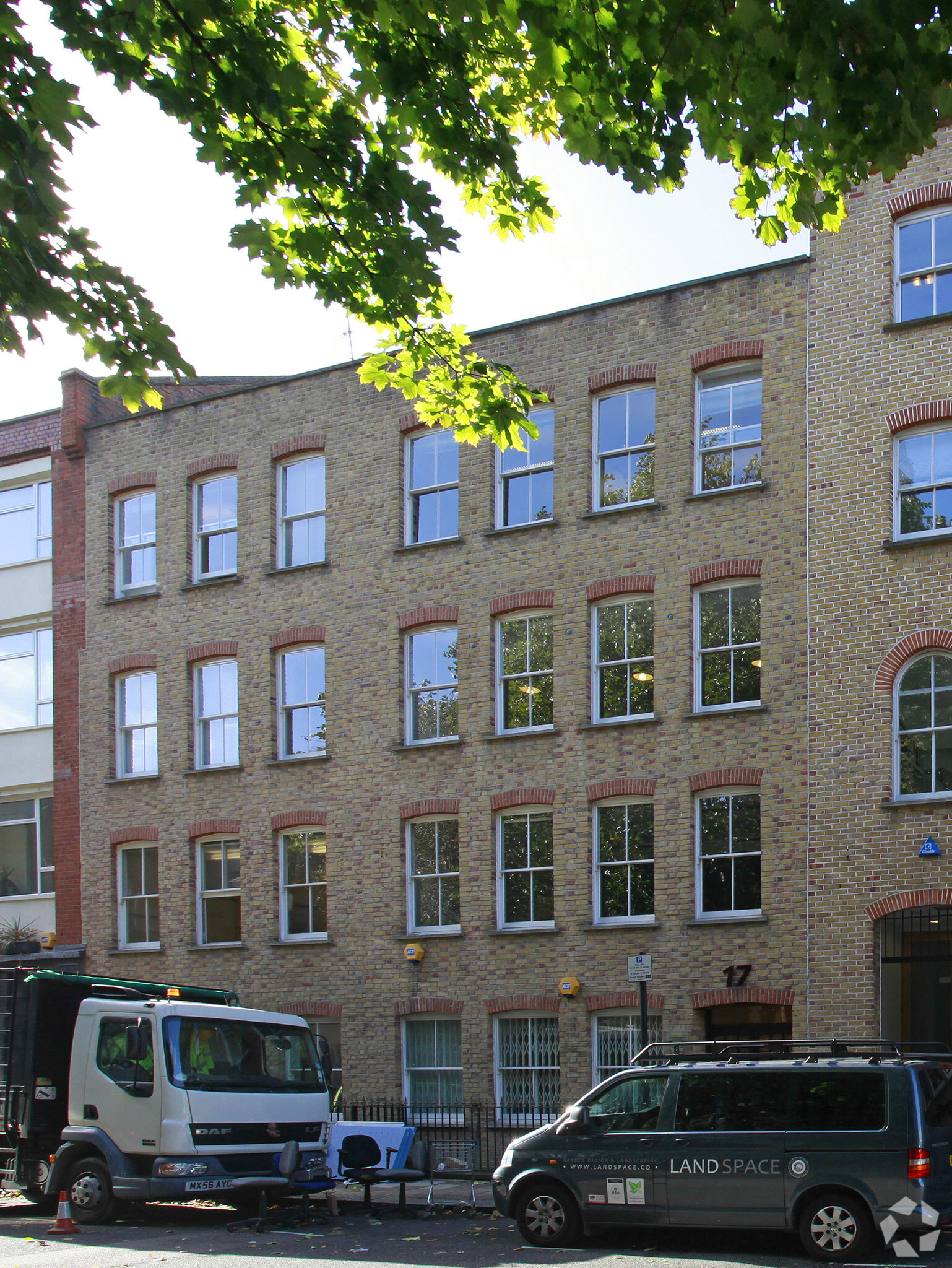 16-17 Clerkenwell Clos, London for lease Primary Photo- Image 1 of 6