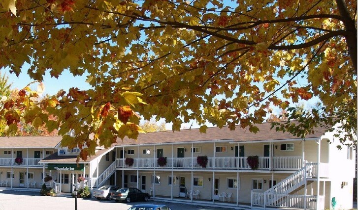 183 Lake Rd, Wilton, ME for sale - Primary Photo - Image 1 of 1