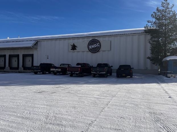 945 Elizabeth St, Fairbanks, AK for sale - Building Photo - Image 2 of 4