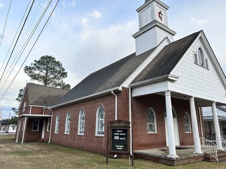 108 Fayetteville, Micro, NC for sale - Primary Photo - Image 1 of 1