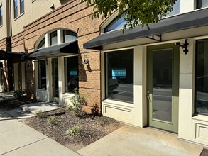 880 Glenwood Ave SE, Atlanta, GA for lease Building Photo- Image 2 of 9