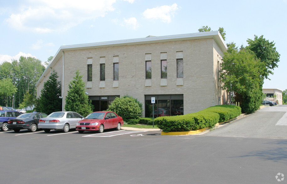 8400-8444 Helgerman Ct, Gaithersburg, MD for lease - Building Photo - Image 2 of 4