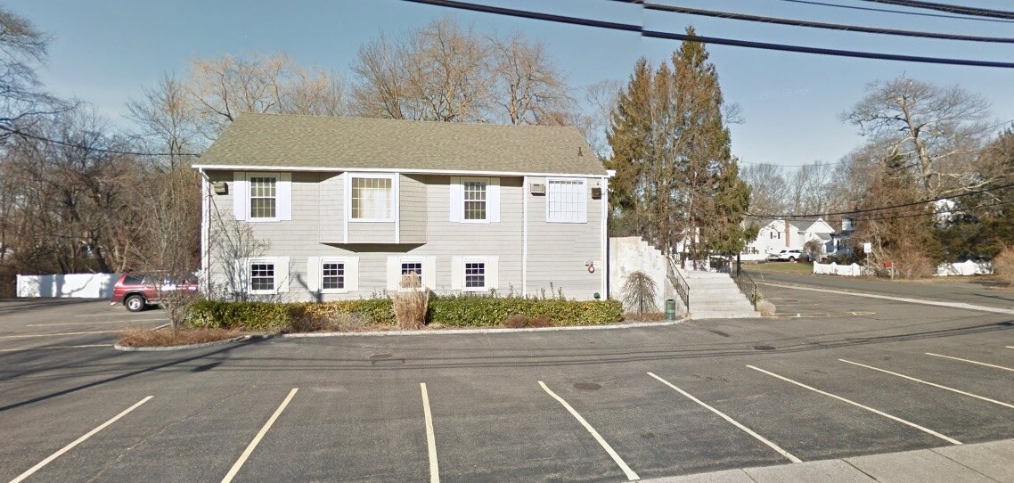 96 Biltmore Ave, Oakdale, NY for sale Building Photo- Image 1 of 1