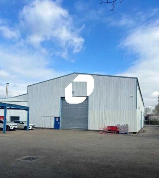 5 Avenue Karl Marx, Vaulx-en-Velin for lease - Building Photo - Image 1 of 16