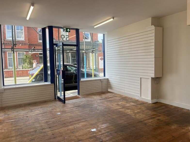 59 High St, Bembridge for lease - Building Photo - Image 2 of 7