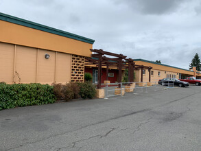 6002-6010 Mount Tacoma Dr SW, Tacoma, WA for lease Building Photo- Image 2 of 6