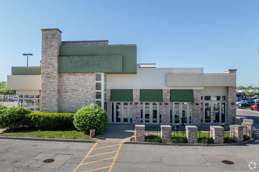 663 Lake Cook Rd, Deerfield, IL for sale - Building Photo - Image 3 of 4