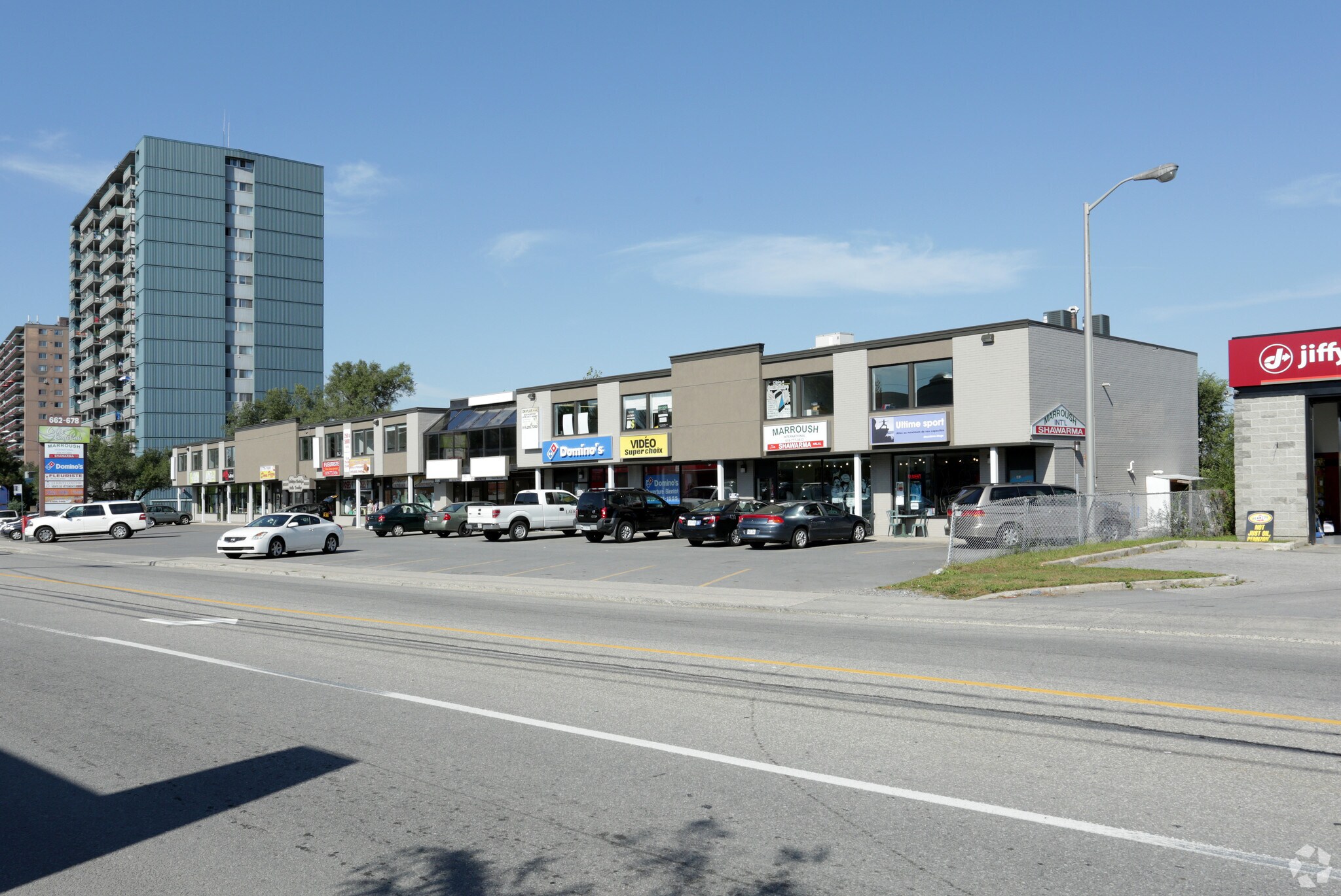 662-678 Boul Saint-Joseph, Gatineau, QC for lease Primary Photo- Image 1 of 5