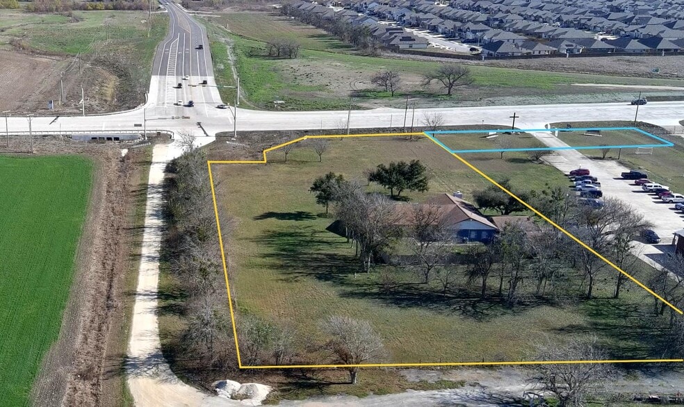 3705 Old Georgetown Rd, Taylor, TX for lease - Building Photo - Image 1 of 4