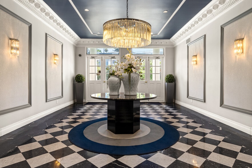 20501 Ventura Blvd, Woodland Hills, CA for lease - Building Photo - Image 3 of 12