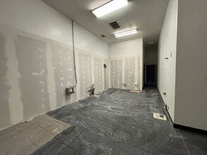 220 S Cliff Ave, Harrisburg, SD for lease Interior Photo- Image 2 of 8