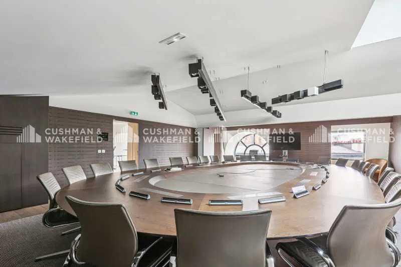 48 Rue La Pérouse, Paris for lease Lobby- Image 1 of 2