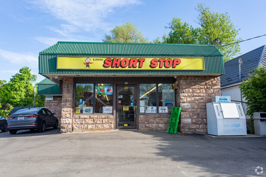 556 Stirling Ave S, Kitchener, ON for sale - Primary Photo - Image 1 of 1