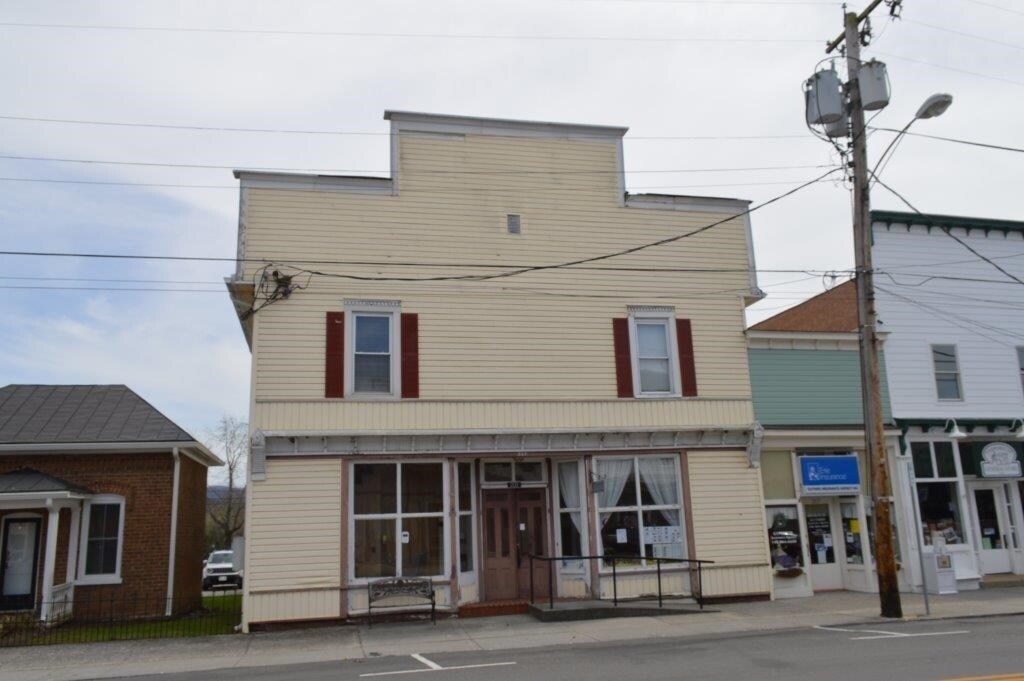 203 Main St, New Castle, VA 24127