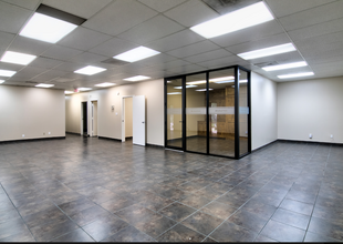 1720 Townhurst Dr, Houston, TX for lease Interior Photo- Image 1 of 9