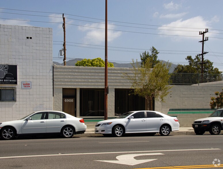 6908 San Fernando Rd, Glendale, CA for sale - Building Photo - Image 1 of 3