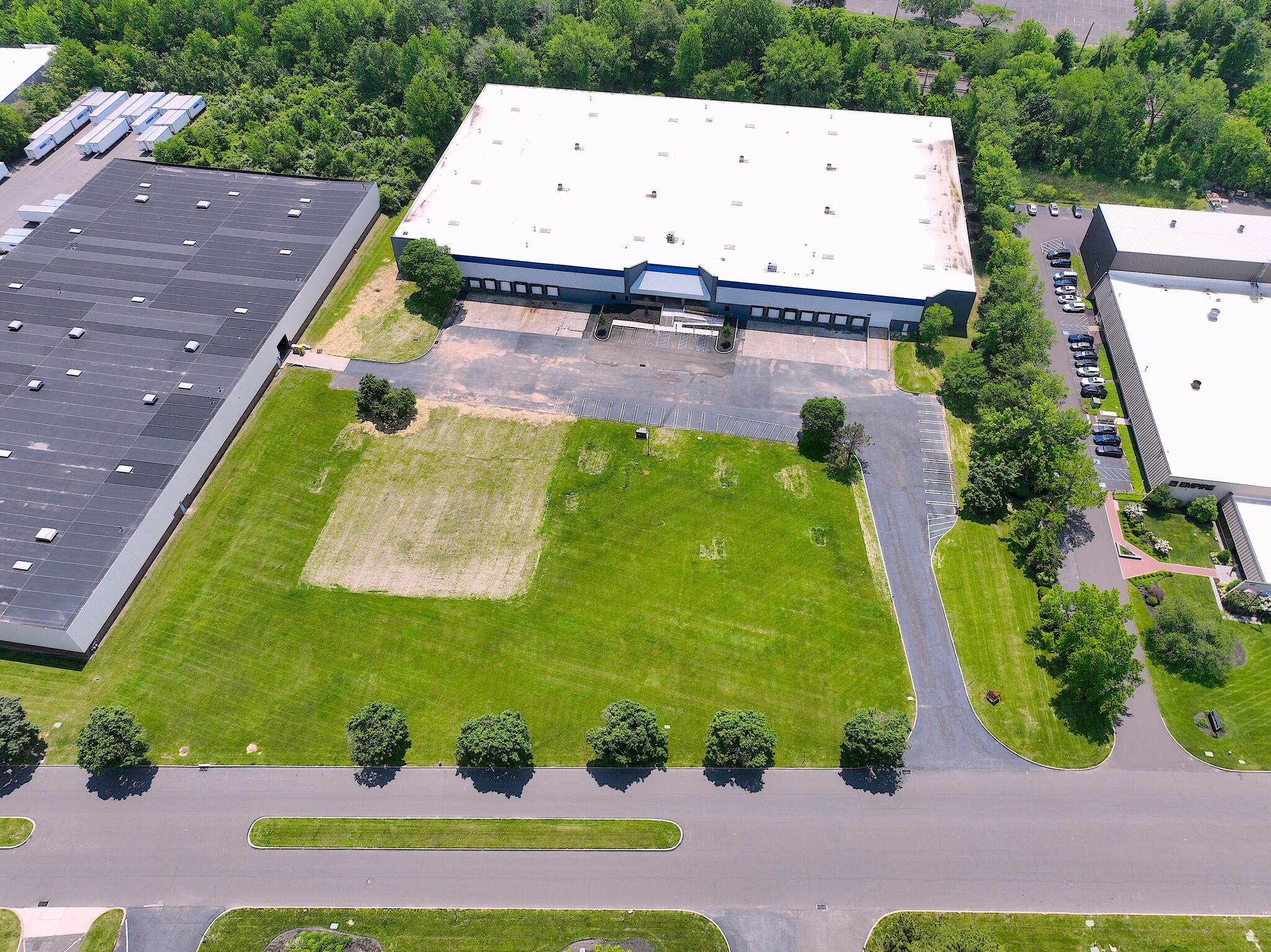 2151 Cabot Blvd W, Langhorne, PA for lease Building Photo- Image 1 of 4