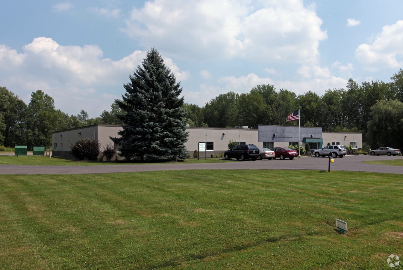 8170 Thompson Rd, Cicero, NY 13039