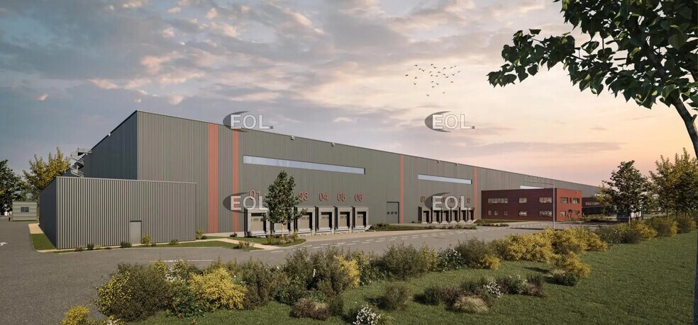 Industrial in Recy for lease - Building Photo - Image 2 of 4