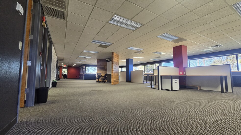 13075 US Highway 19 N, Clearwater, FL for lease - Building Photo - Image 3 of 13