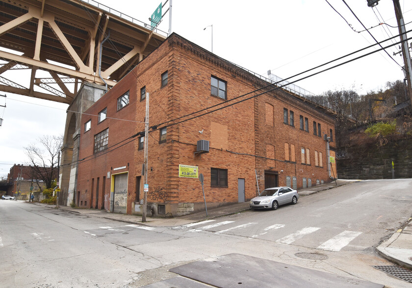 201 E Carson St, Pittsburgh, PA for sale - Building Photo - Image 1 of 1