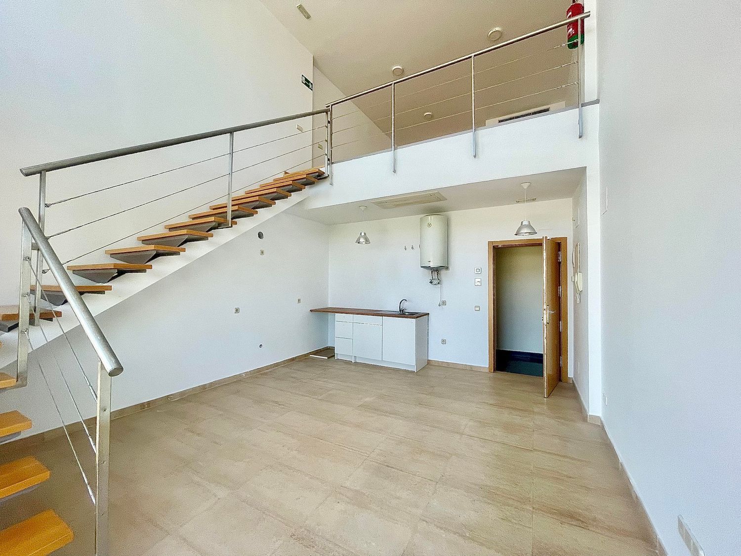 Office in Alcobendas, Madrid for lease Interior Photo- Image 1 of 5