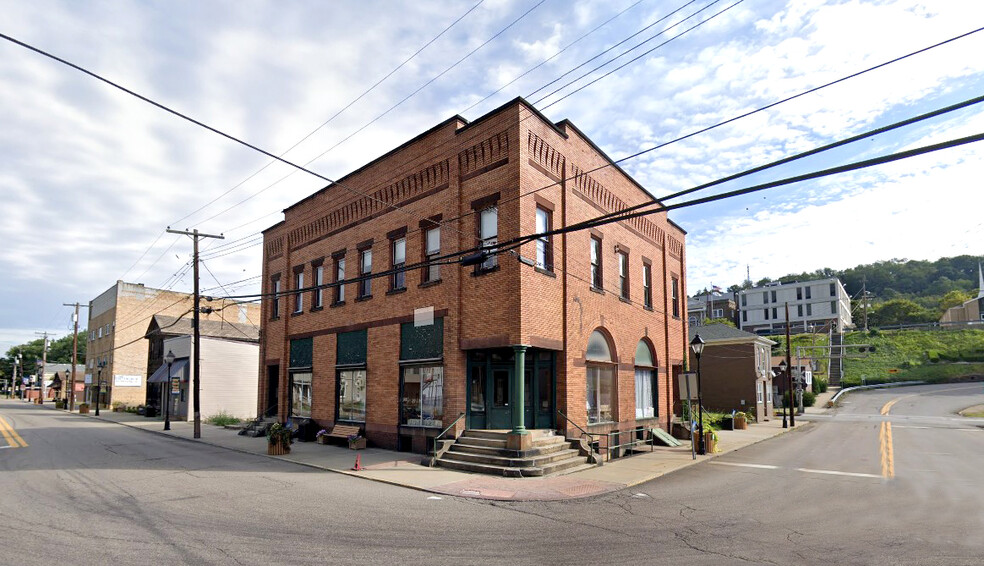 100 N Chester St, New Cumberland, WV for sale - Building Photo - Image 1 of 3