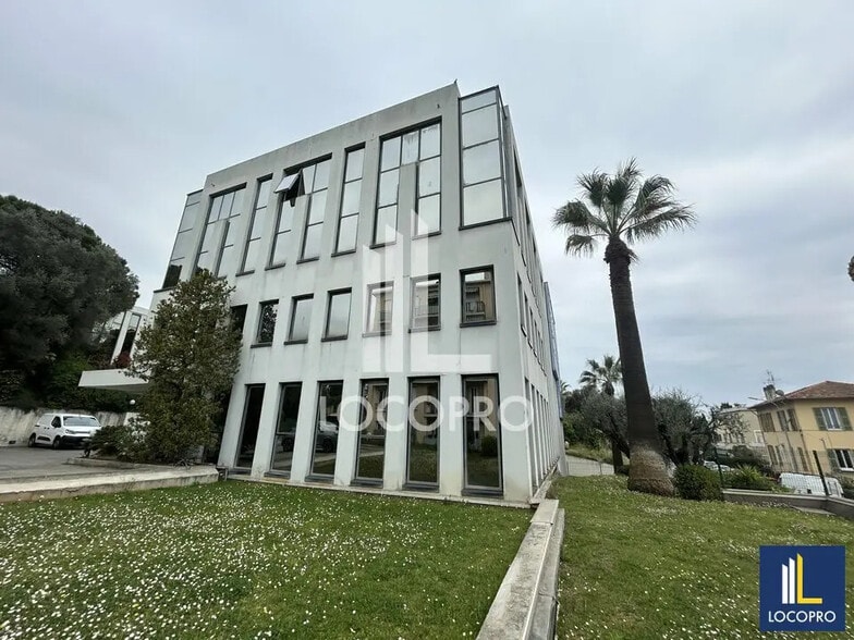 Office in Nice for sale - Building Photo - Image 2 of 11
