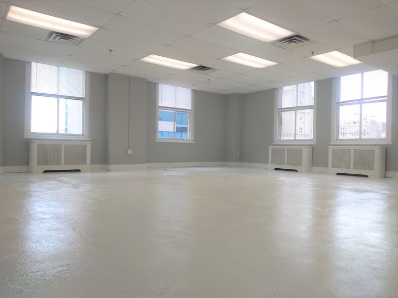 1516-1518 Walnut St, Philadelphia, PA for lease - Interior Photo - Image 2 of 10