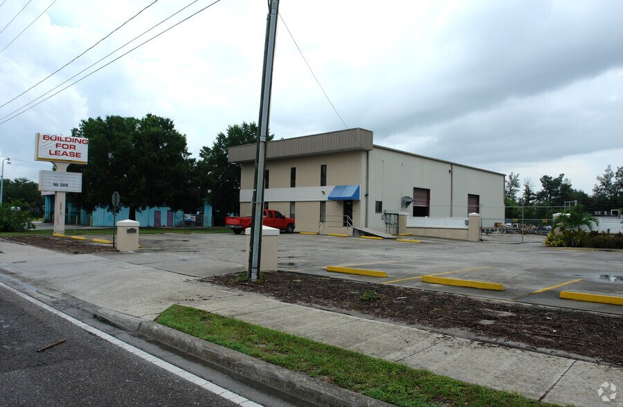 14413 Nebraska Ave N, Tampa, FL 33613