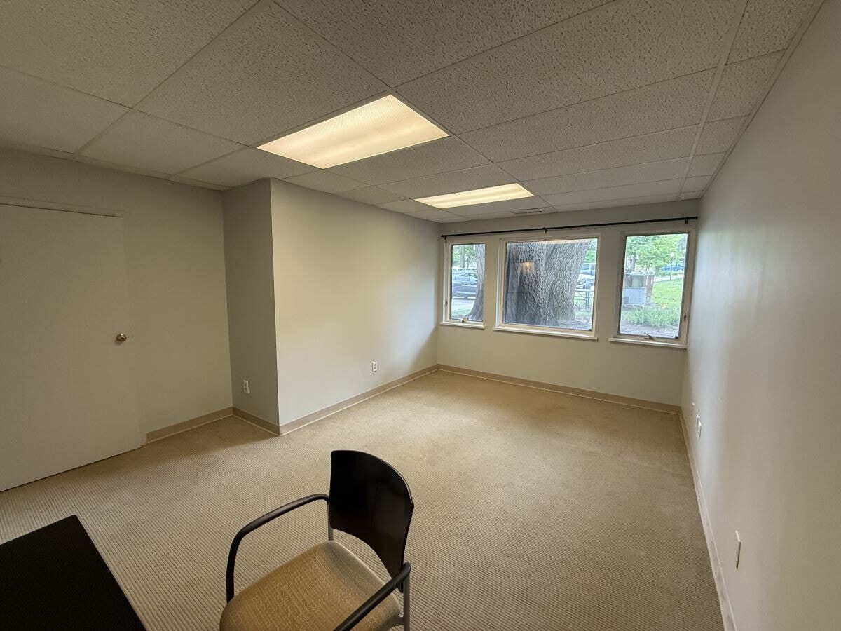 5080-5085 Lovers Ln, Portage, MI 49002 - Unit 5084 - - Interior Photo - Image 2 of 8