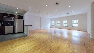 39-41 Wooster St, New York, NY for lease Interior Photo- Image 1 of 9