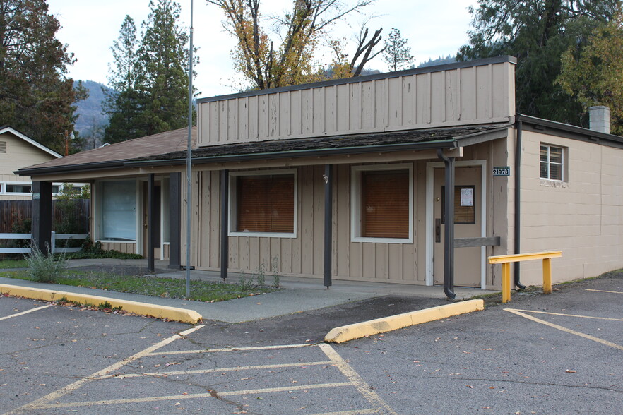 21978 Highway 62, Shady Cove, OR for sale - Primary Photo - Image 1 of 5