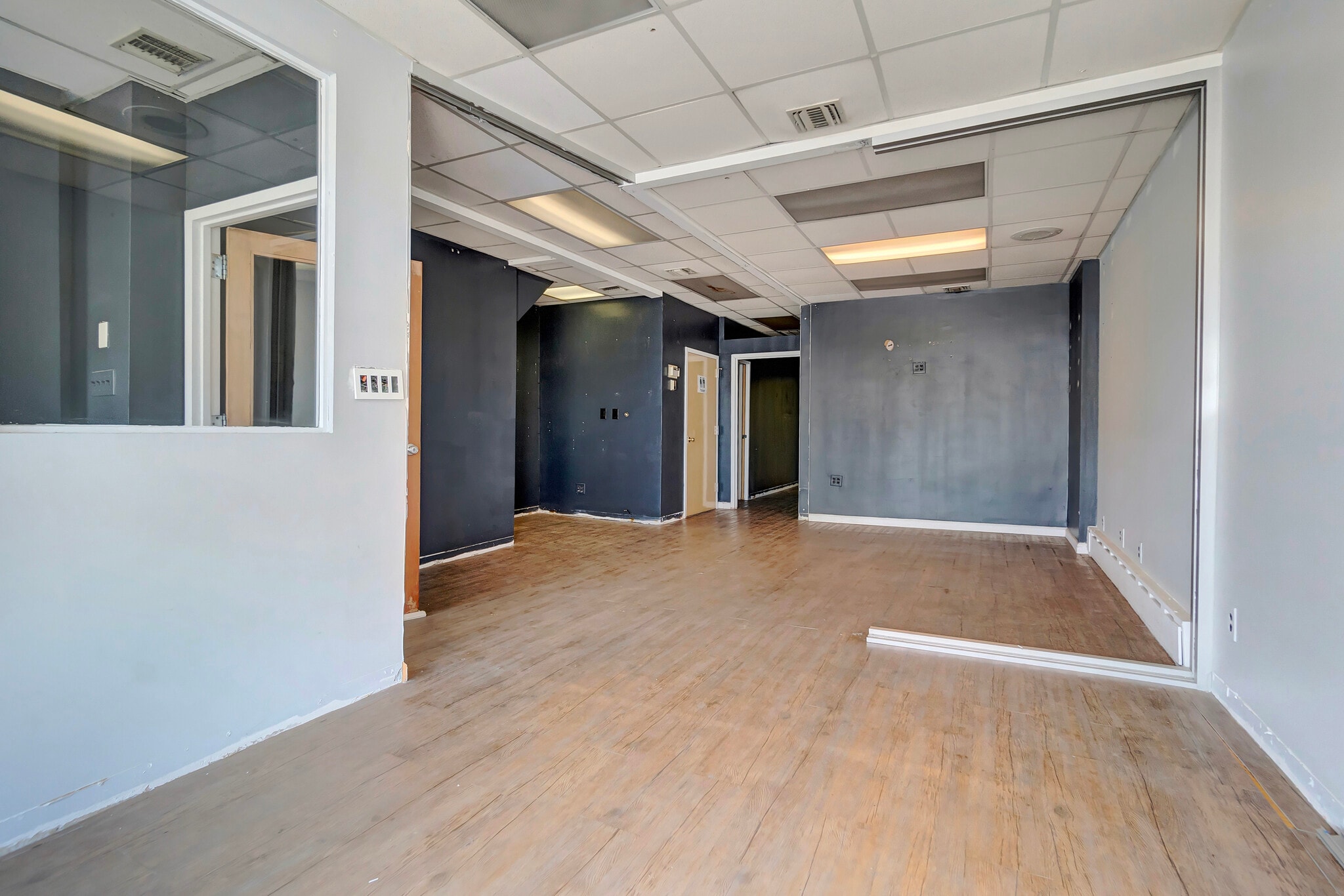 188-02-188-04 Northern Blvd, Flushing, NY for lease Interior Photo- Image 1 of 6