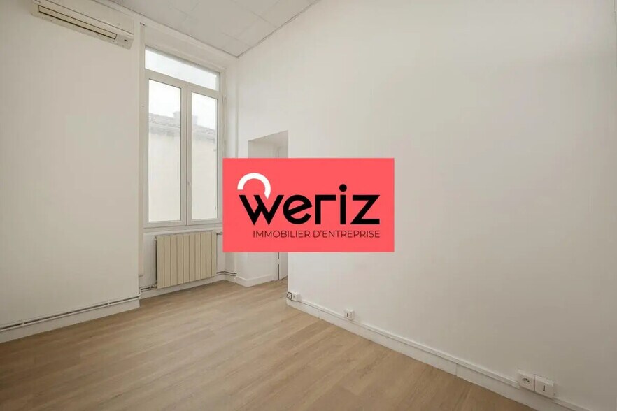 Office in Marseille for sale - Building Photo - Image 3 of 4