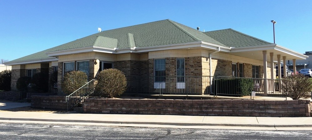 1720 W Elfindale St, Springfield, MO for sale Primary Photo- Image 1 of 1