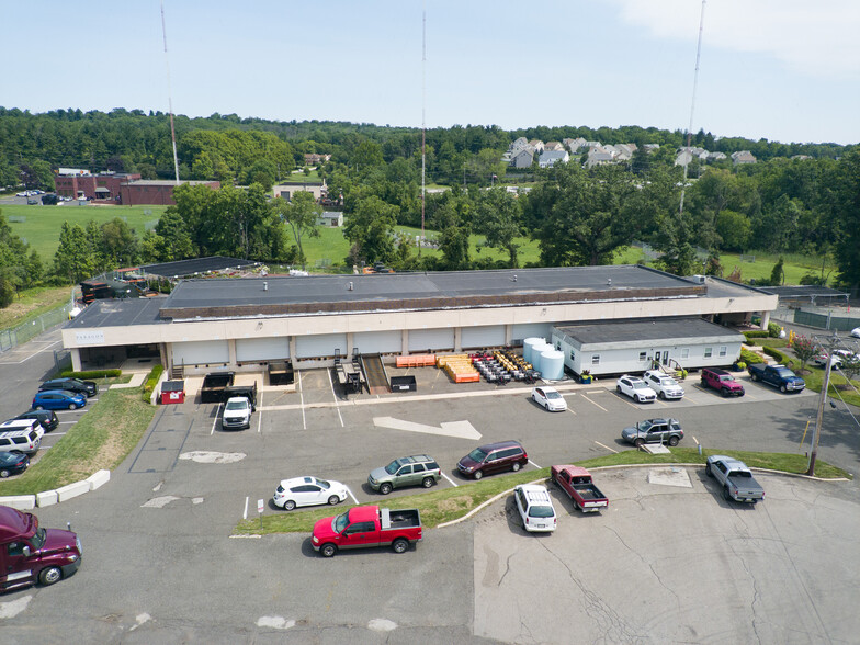 2549 Industry Ln, Norristown, PA for lease - Building Photo - Image 2 of 6