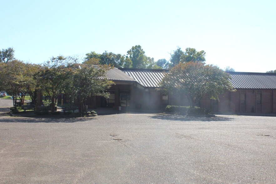 104 McAuley Dr, Vicksburg, MS 39183 104 McAuley Drive Medical