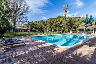 250 Entrada Dr, Novato, CA for lease Building Photo- Image 2 of 7