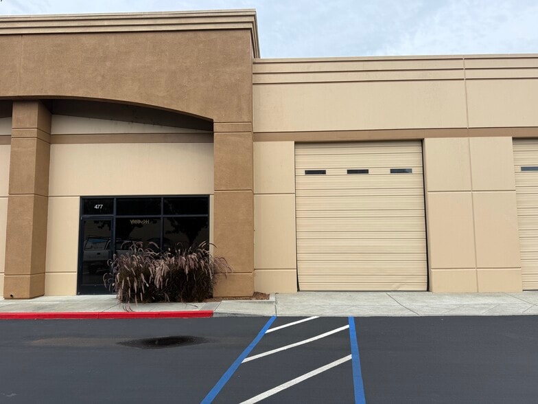 455-485 Technology Way, Napa, CA for lease - Building Photo - Image 3 of 6