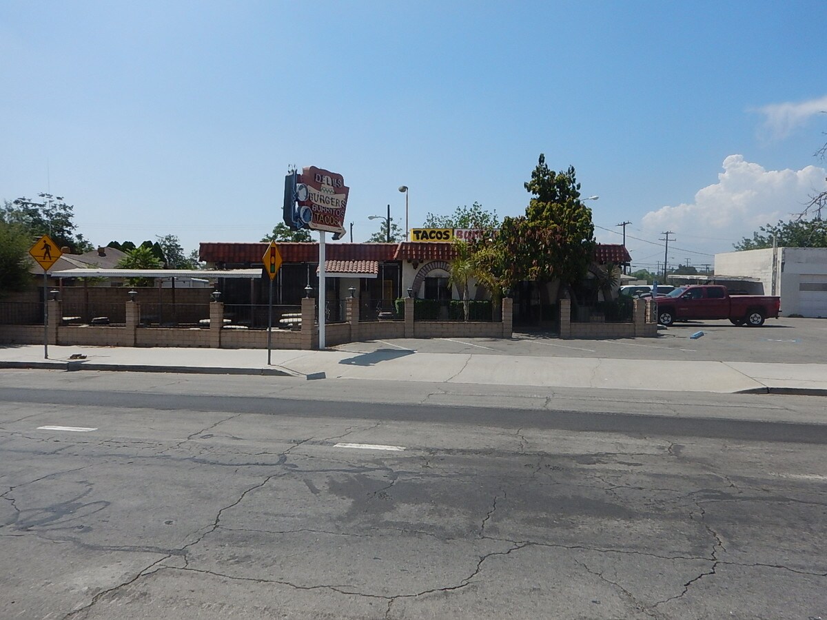 531 S La Cadena Dr, Colton, CA 92324